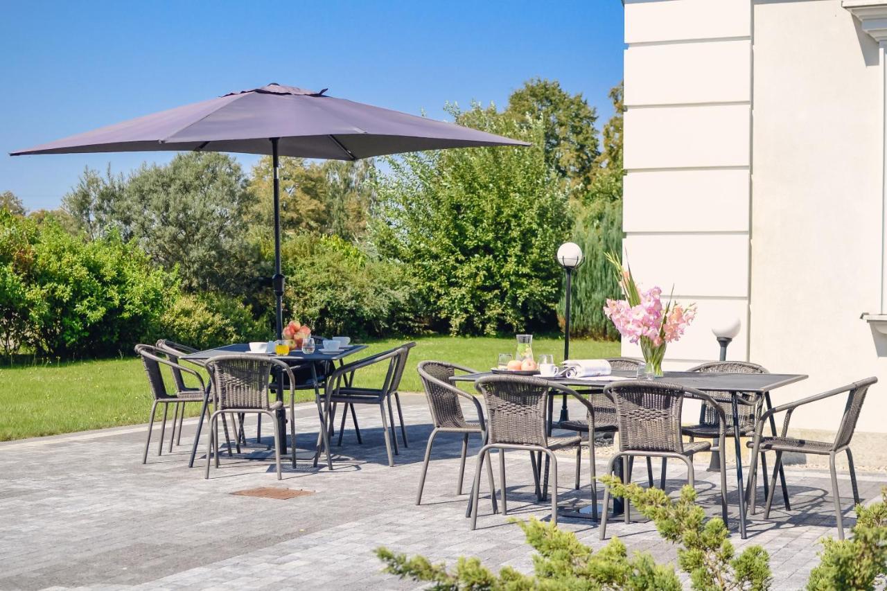 Eco Nieborow Hotel Exterior photo
